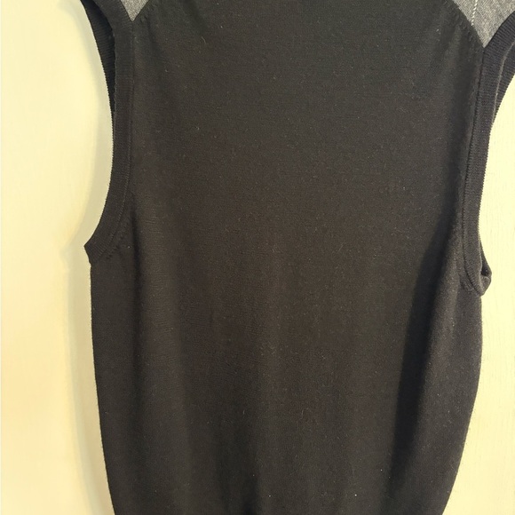Express Design Studio Black Sweater Vest - Picture 4 of 4